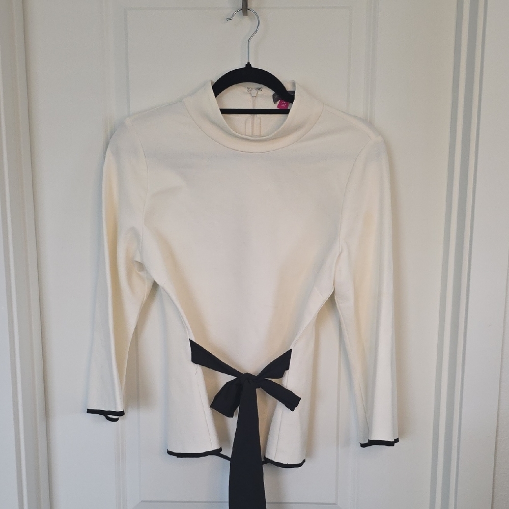 Vince Camuto Cream Long Sleeve Top with Black Bow